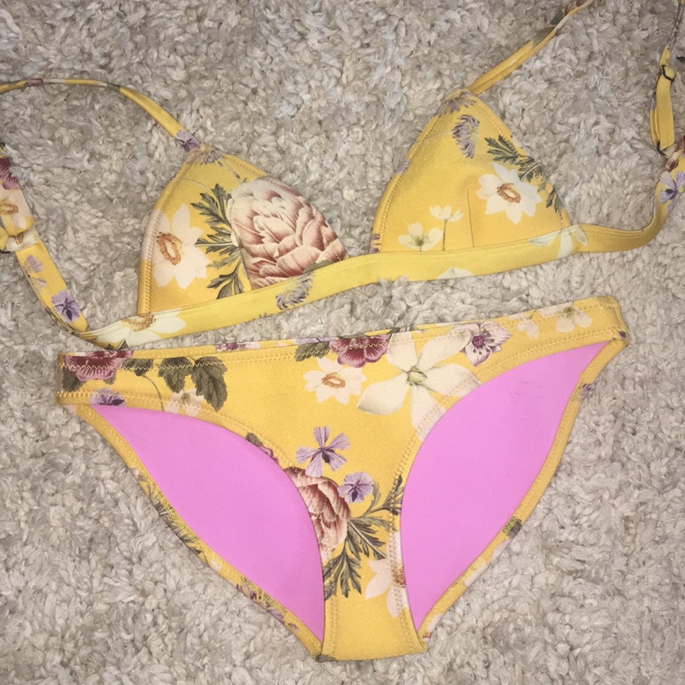 Triangl Bikini - image 2